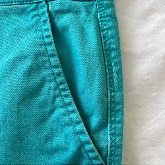 Crown and Ivy Women’s Plus Size 22 W Capri pants in aqua color signs of wear - Picture 5 of 10